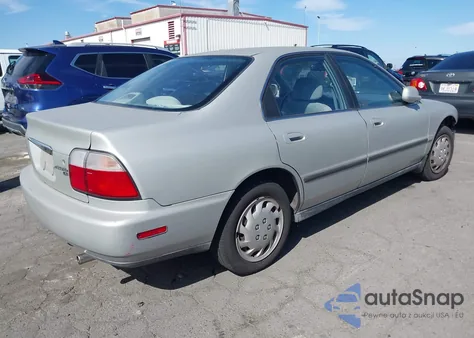 1996 Honda Accord Lx/Ex z USA, uszkodzony, nr VIN 1HGCD5638TA276104